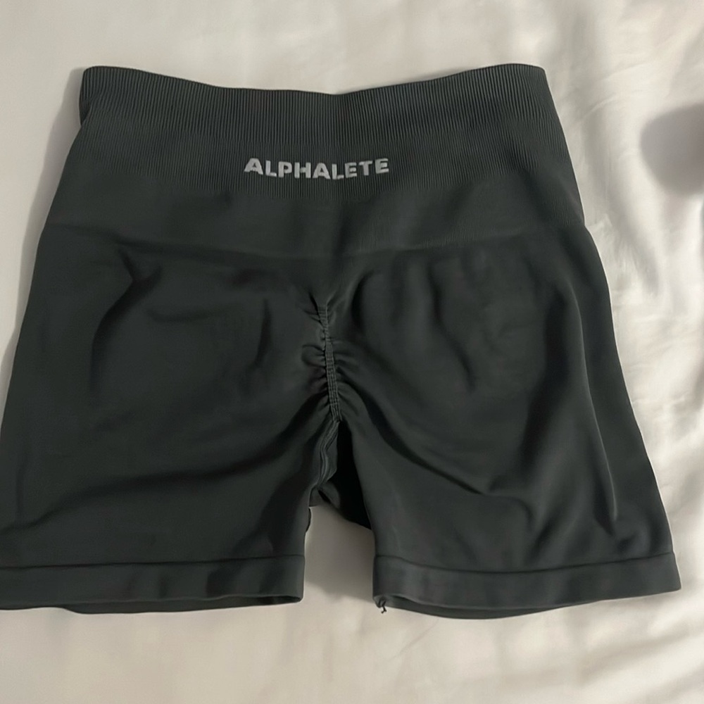 alphalete shorts 4”
